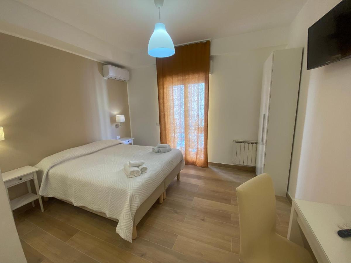 B&B Casa Al Vicolo 2 タオルミーナ エクステリア 写真